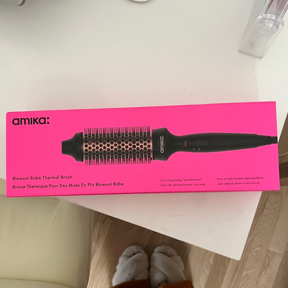 Amika Blowout Babe Thermal Brush